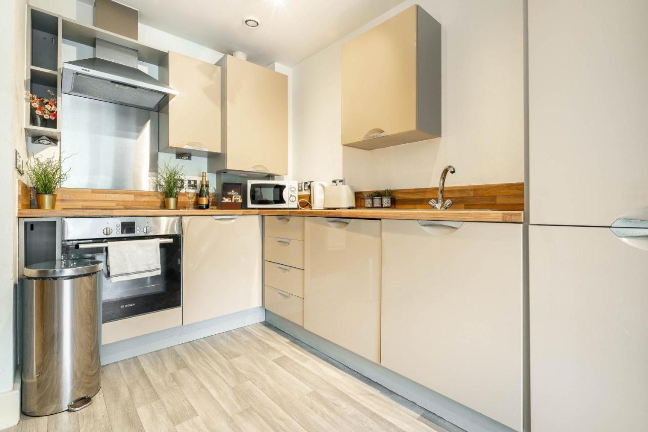 Haus City Centre Apartment - Fast Wifi - Smart Tv Birmingham Bagian luar foto